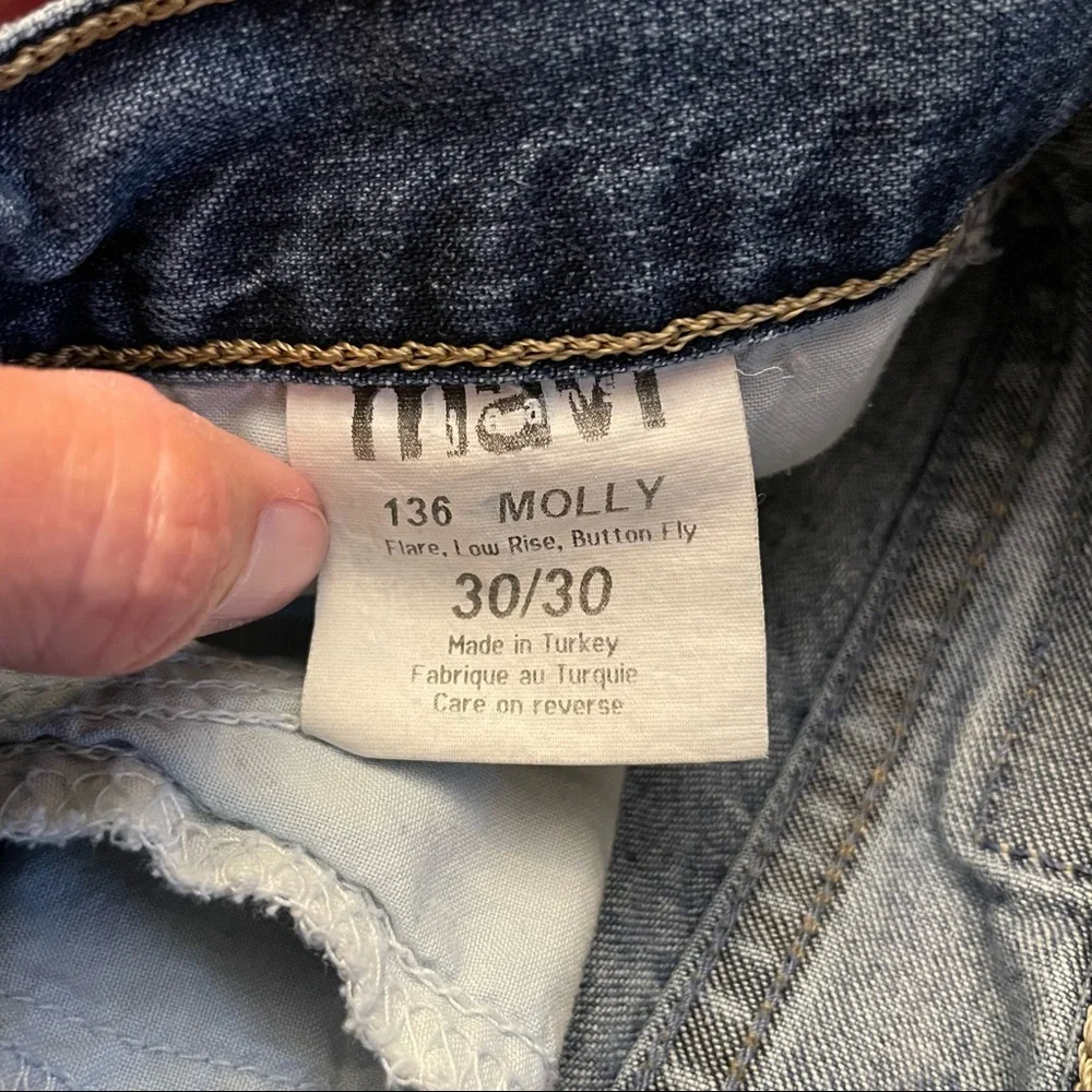 Mavi Molly Flare Jeans with Button Fly.  Size 30/30 - Picture 8 of 10